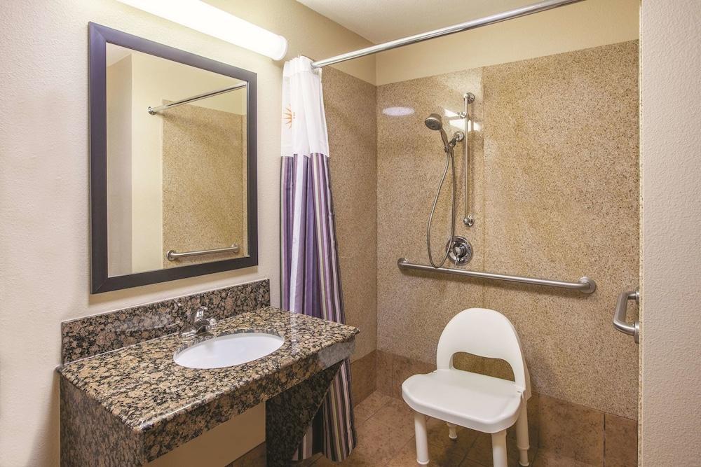 La Quinta By Wyndham Hillsboro Otel Dış mekan fotoğraf
